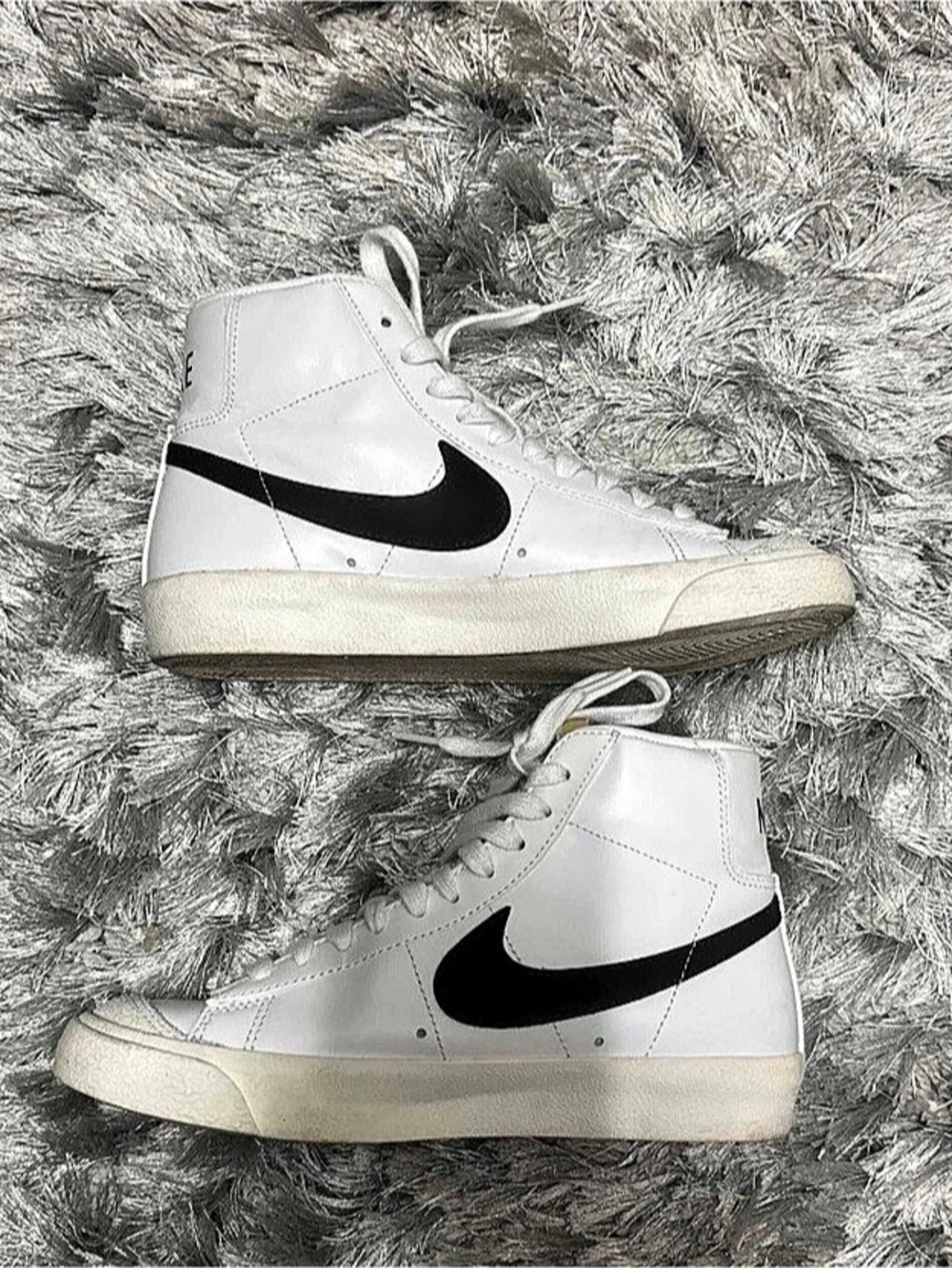 women Nike Blazer Mid '77 Vintage White Black High-Top Sneakers